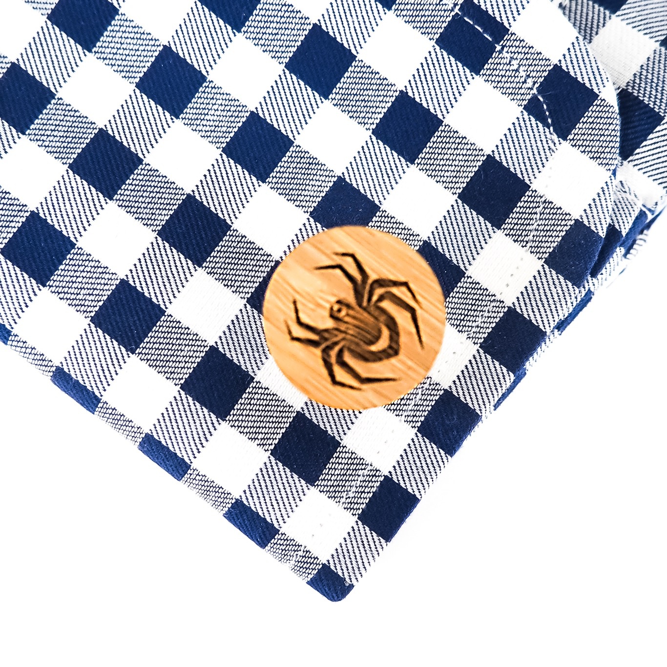 Dřevěné manžetové knoflíčky Pavouk I.