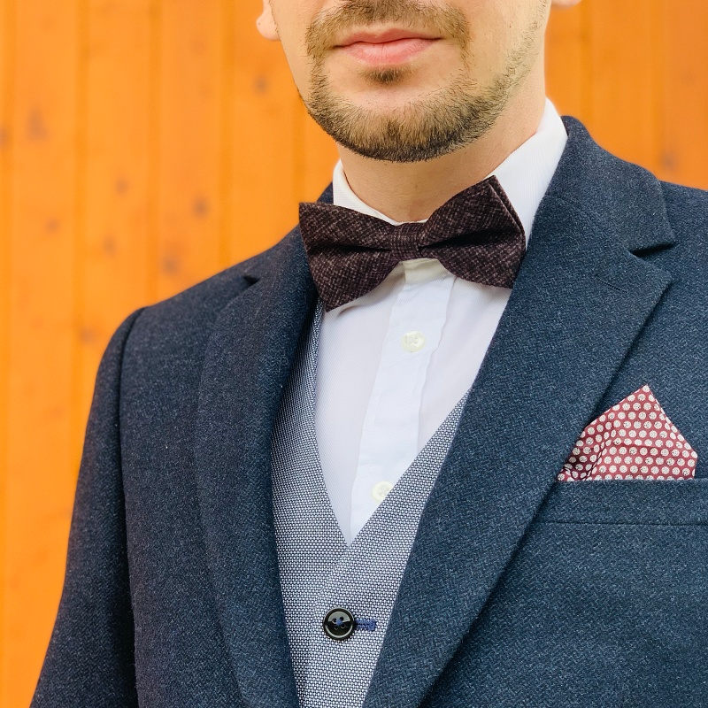 Hnědý motýlek Cotton 