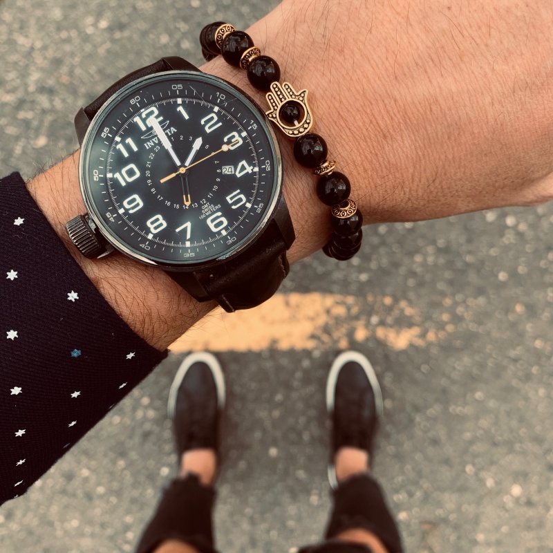 Černo - zlatý náramek Fatimina ruka