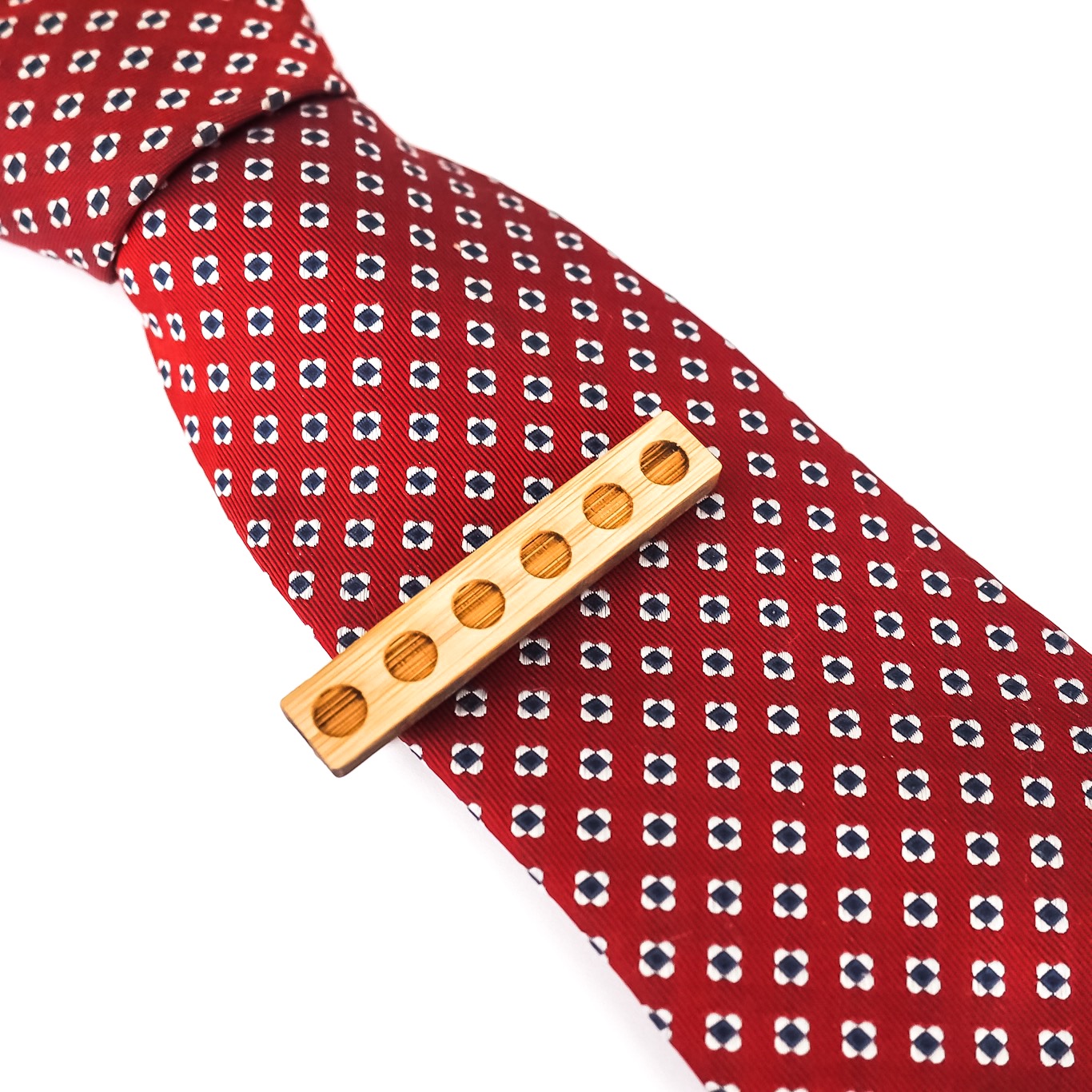 Dřevěná spona na kravatu Puntíčky