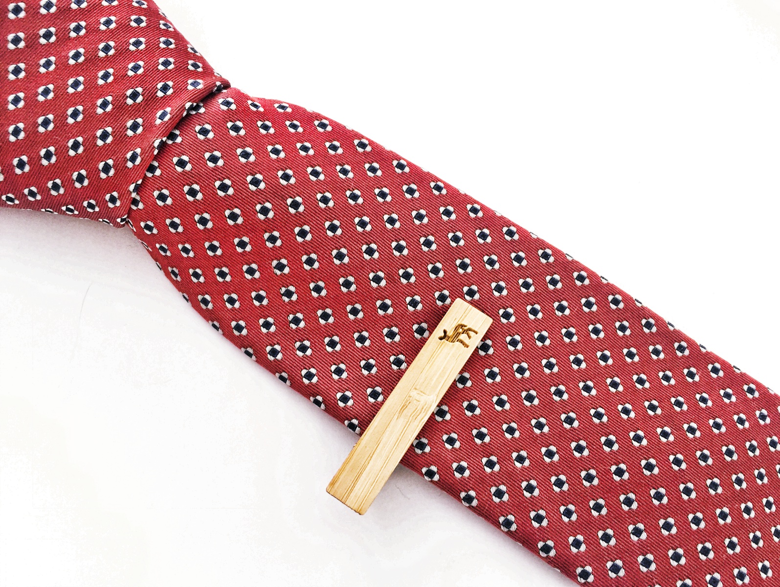 Dřevěná spona na kravatu Srna 