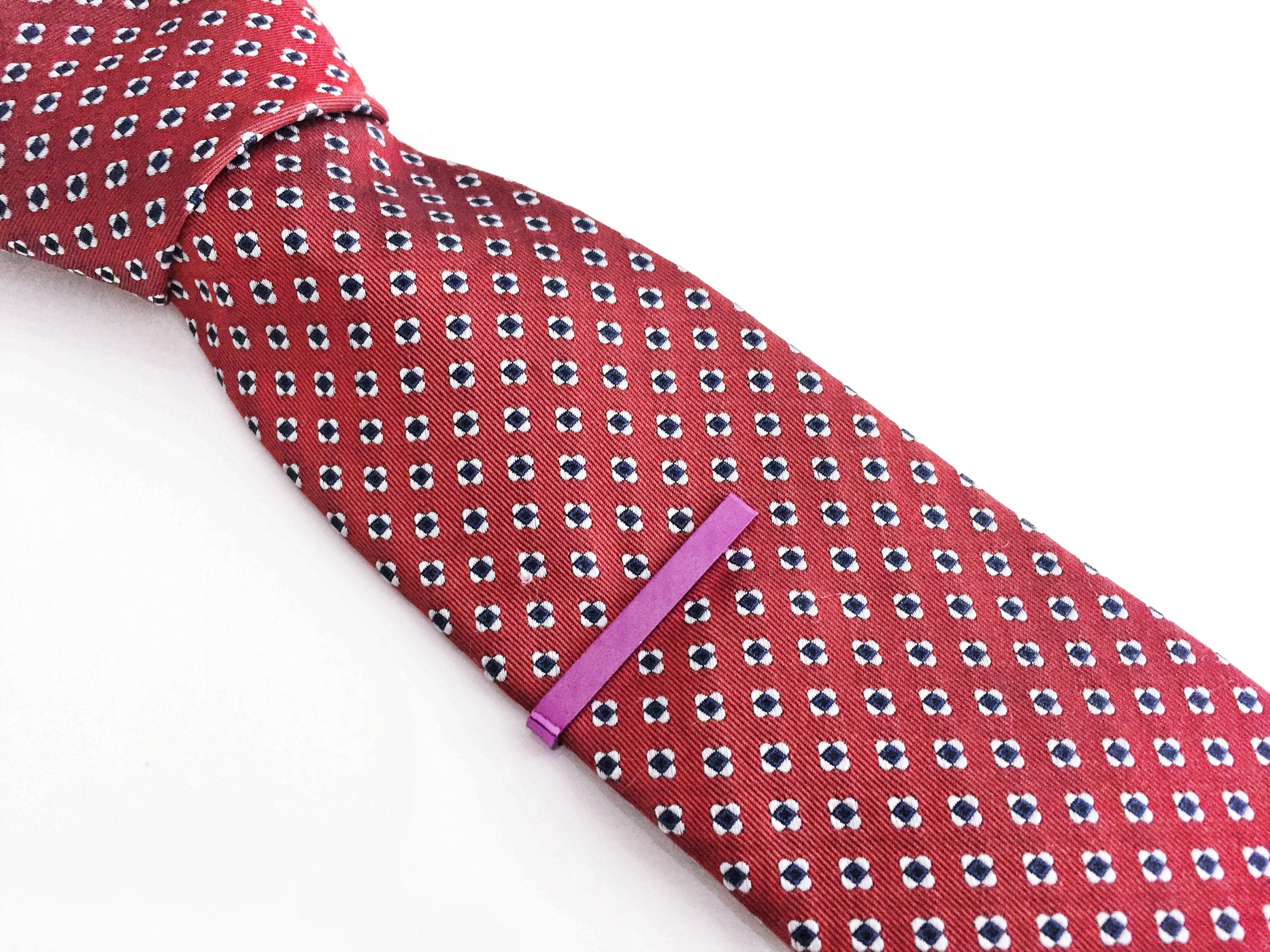 Fialová metalická spona na kravatu Mini