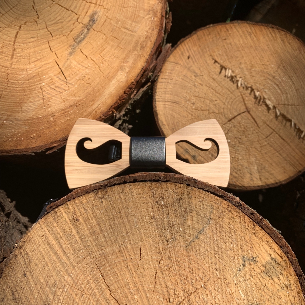 Dřevěný pánský motýlek Knírek