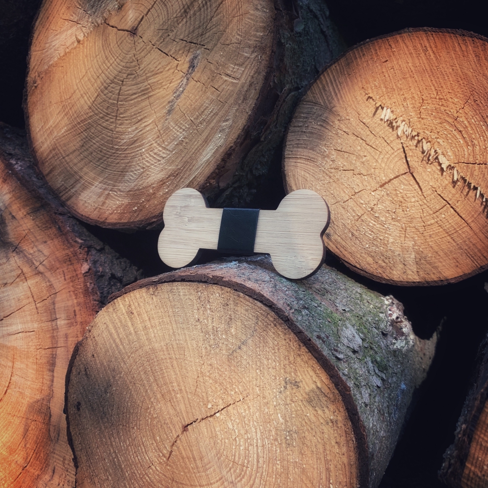 Dřevěný pánský motýlek Kost