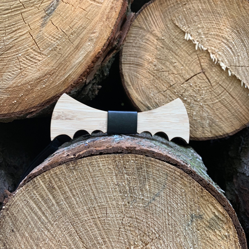 Dřevěný pánský motýlek Bat křídla