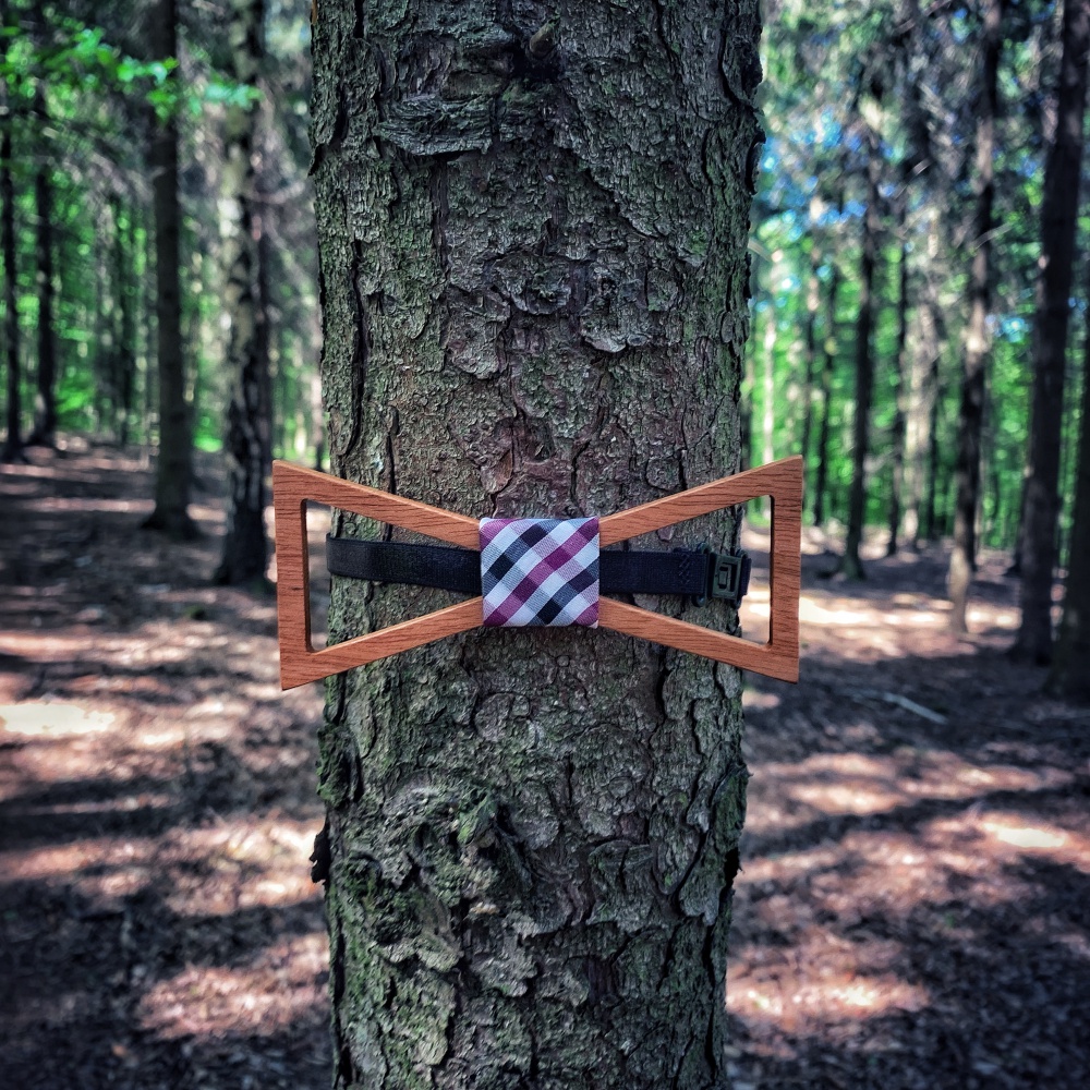 Dřevěný pánský motýlek Mahoosive Vrtule - kostky