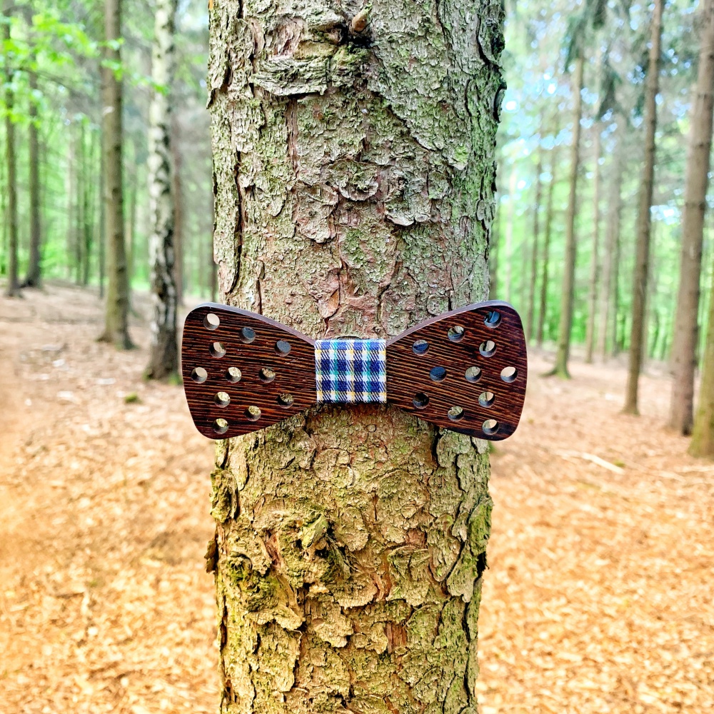 Dřevěný pánský motýlek Small Dot Color 