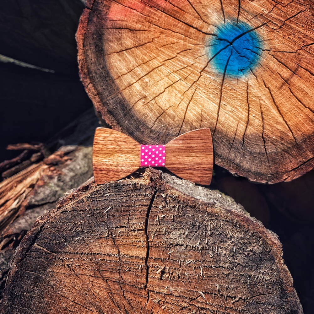 Chlapecký dřevěný motýlek Klasik Pink Dot