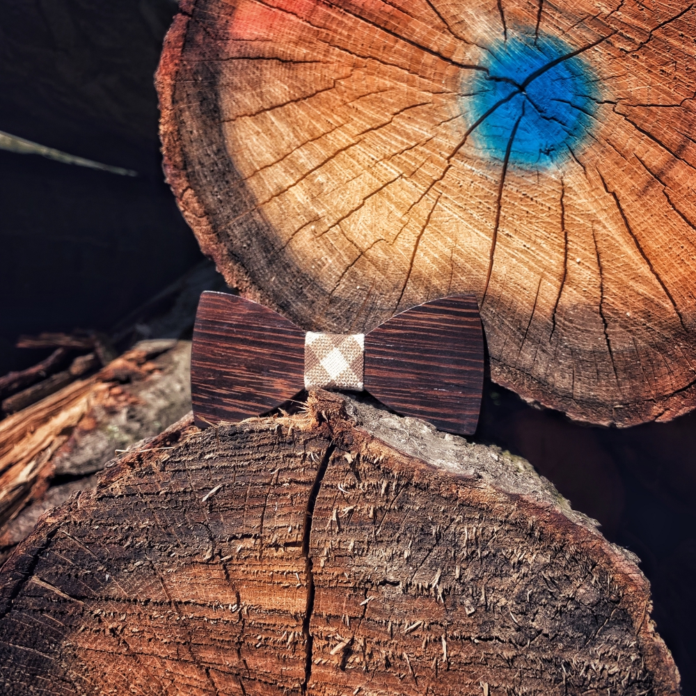 Chlapecký dřevěný motýlek Klasik Kostky wenge