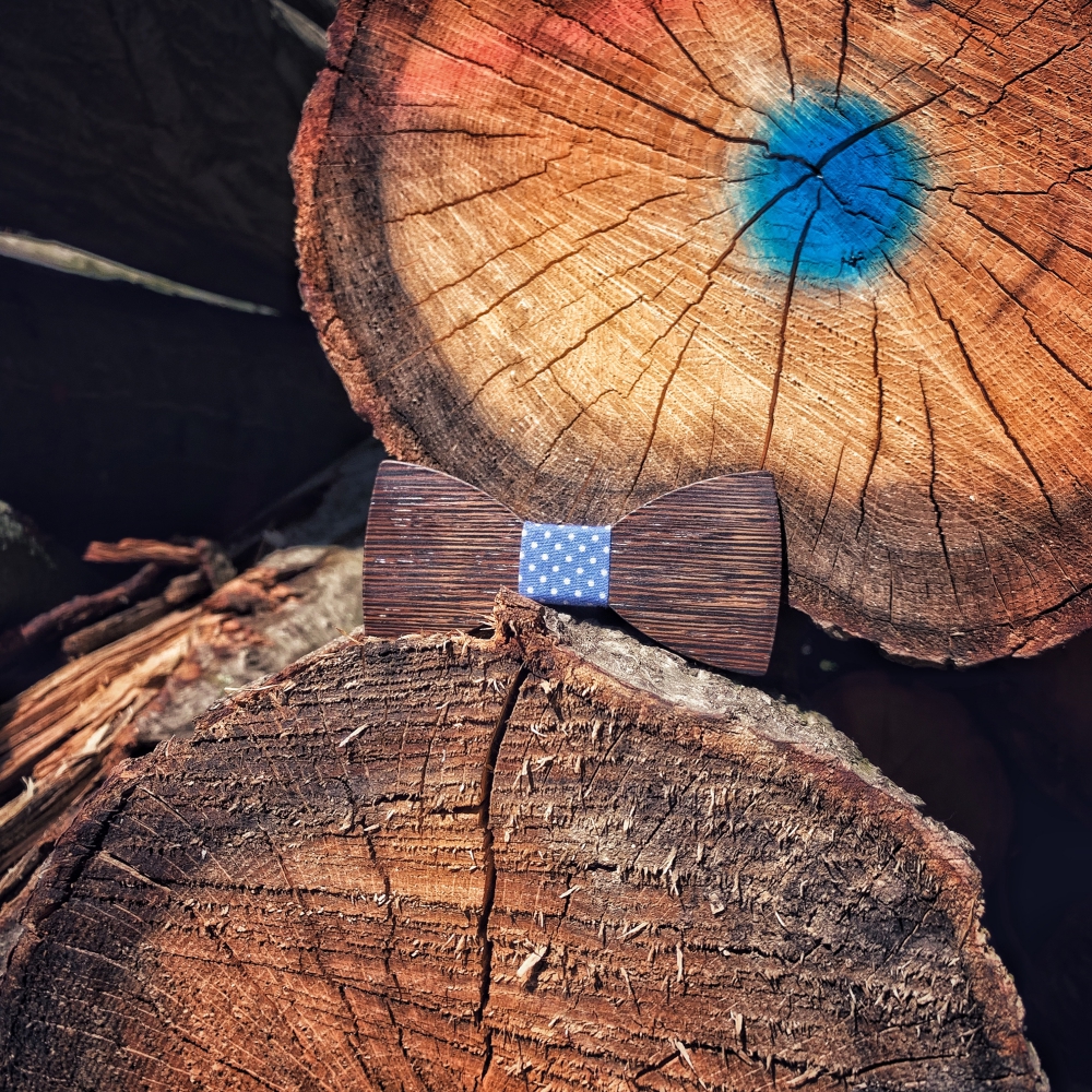 Chlapecký dřevěný motýlek Klasik Dot wenge