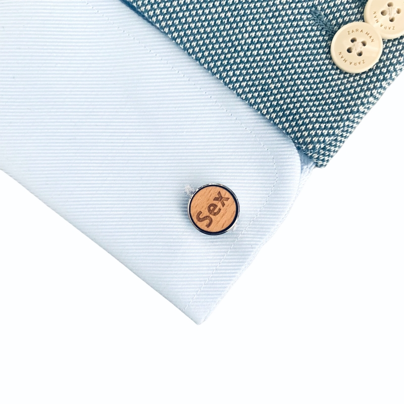 Dřevěné manžetové knoflíčky Sex 