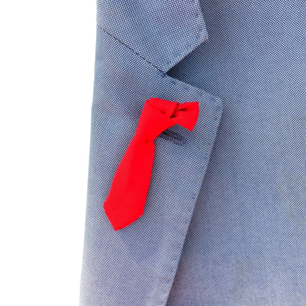 Červená brož Kravata 