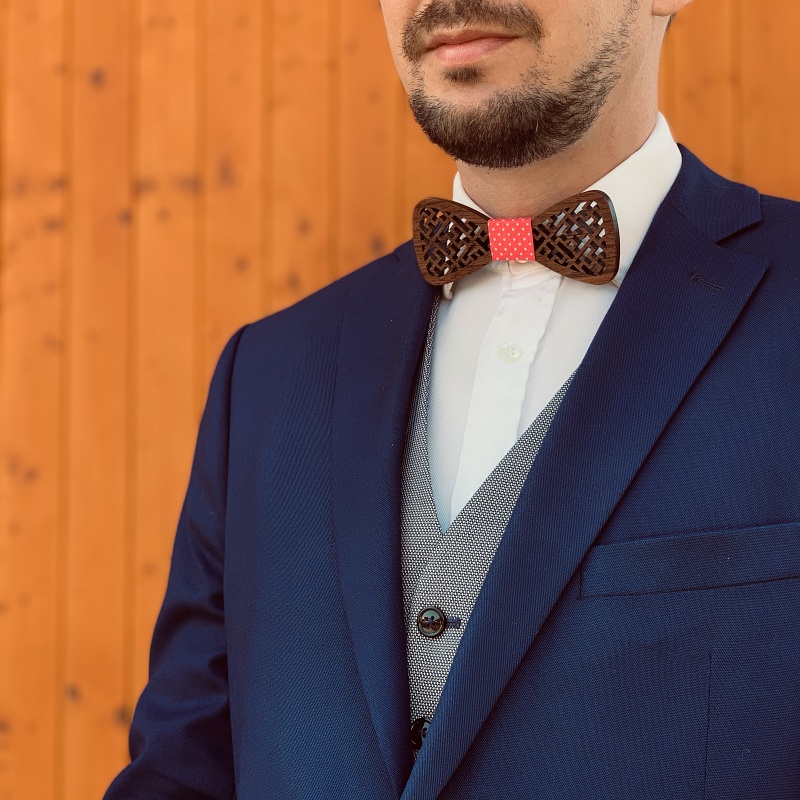 Dřevěný pánský motýlek Labyrint Dot + manžetové knoflíčky 