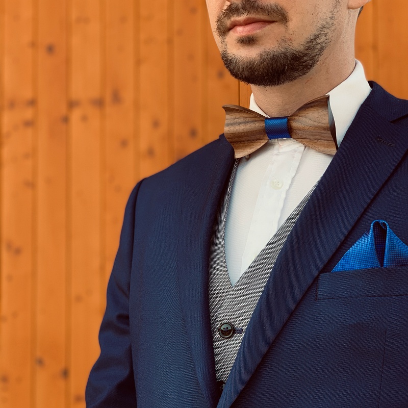 Dřevěný modrý set motýlek Sharp 3D + manžetové knoflíčky + kapesník