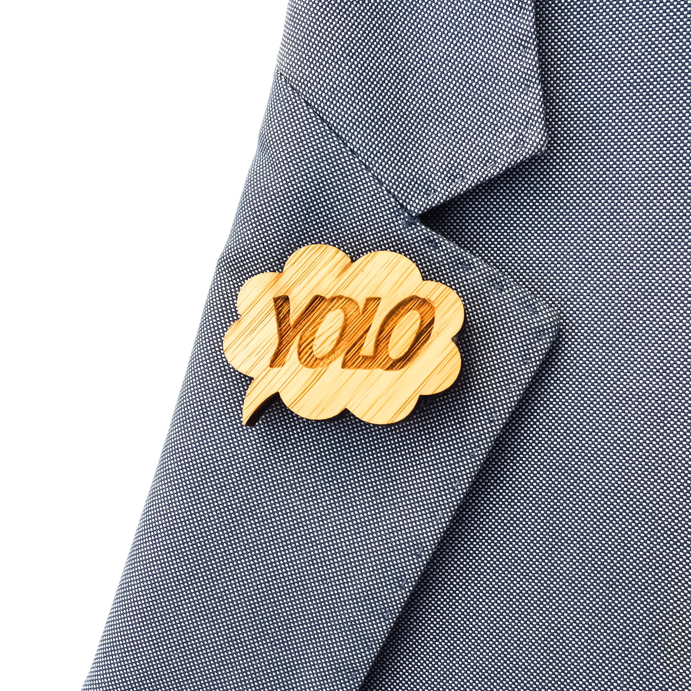 Dřevěná brož YOLO