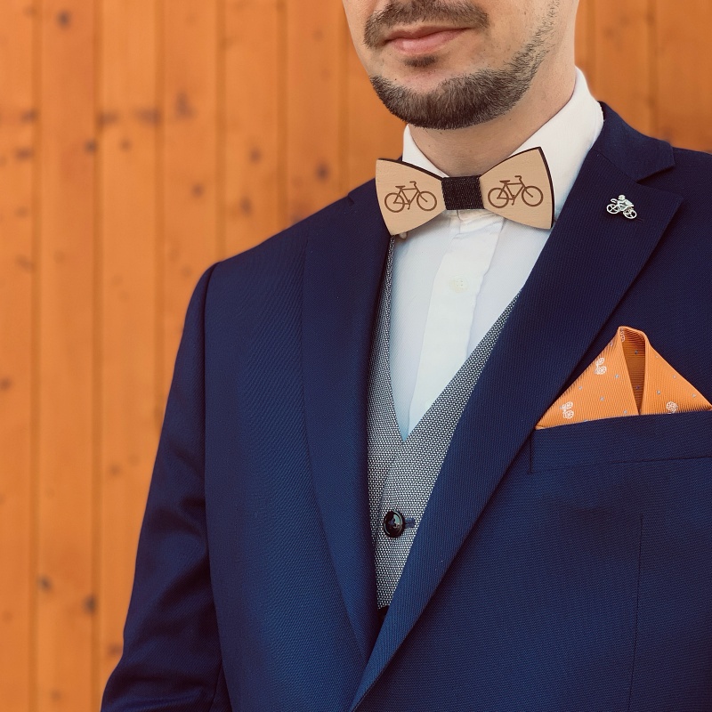 Dřevěný pánský motýlek Horské kolo denim