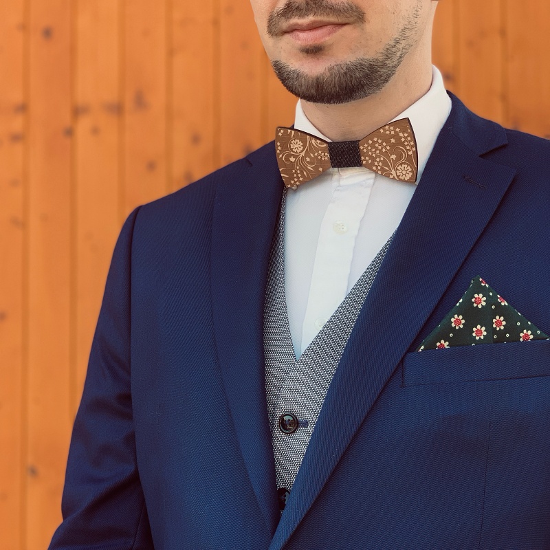 Dřevěný pánský motýlek Flower I. denim
