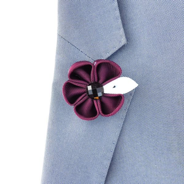 Vínovo - bílá brož Arrow Color