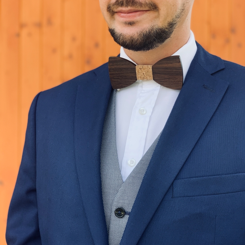 Dřevěný pánský motýlek Classic Korek 