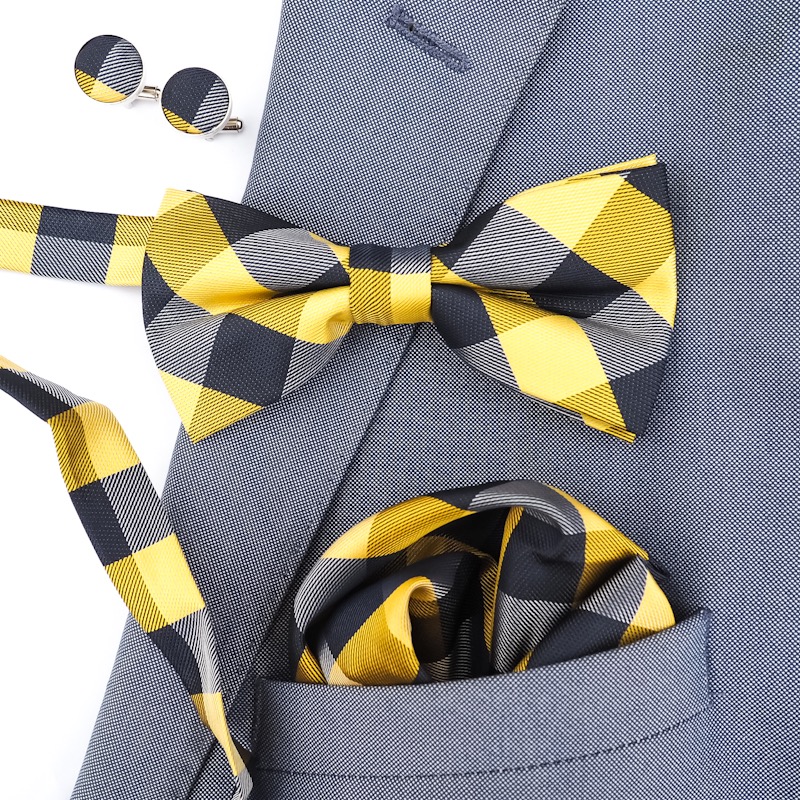 Šedo - žlutý set - motýlek + kapesník + manžetové knoflíčky Kostky