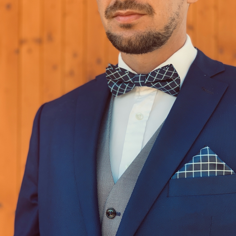 Modrý set - motýlek + kapesník + manžetové knoflíčky Mřížka