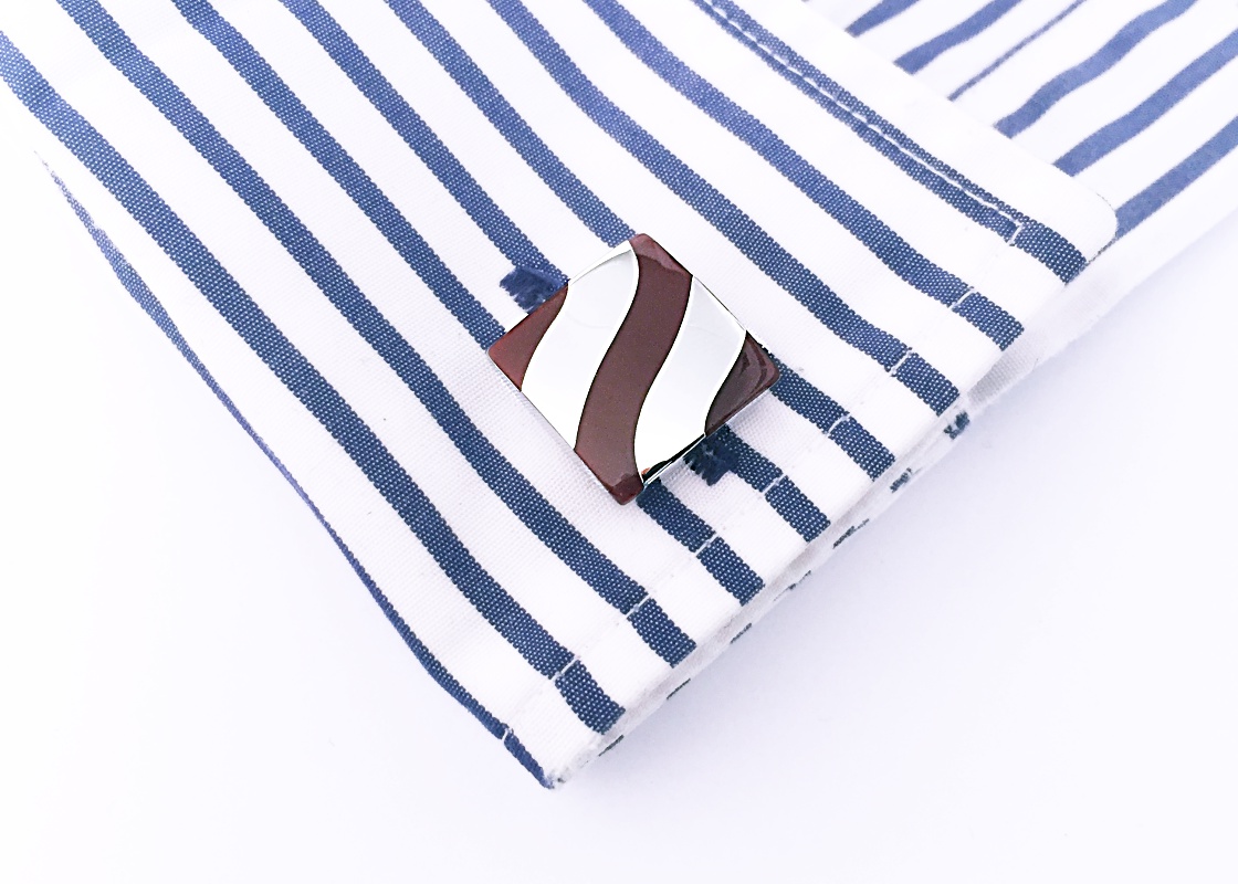 Hnědo - stříbrný set - spona na kravatu a manžetové knoflíčky Wave 