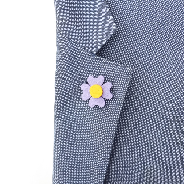 Fialovo - žlutá brož Čtyřlístek Plsť