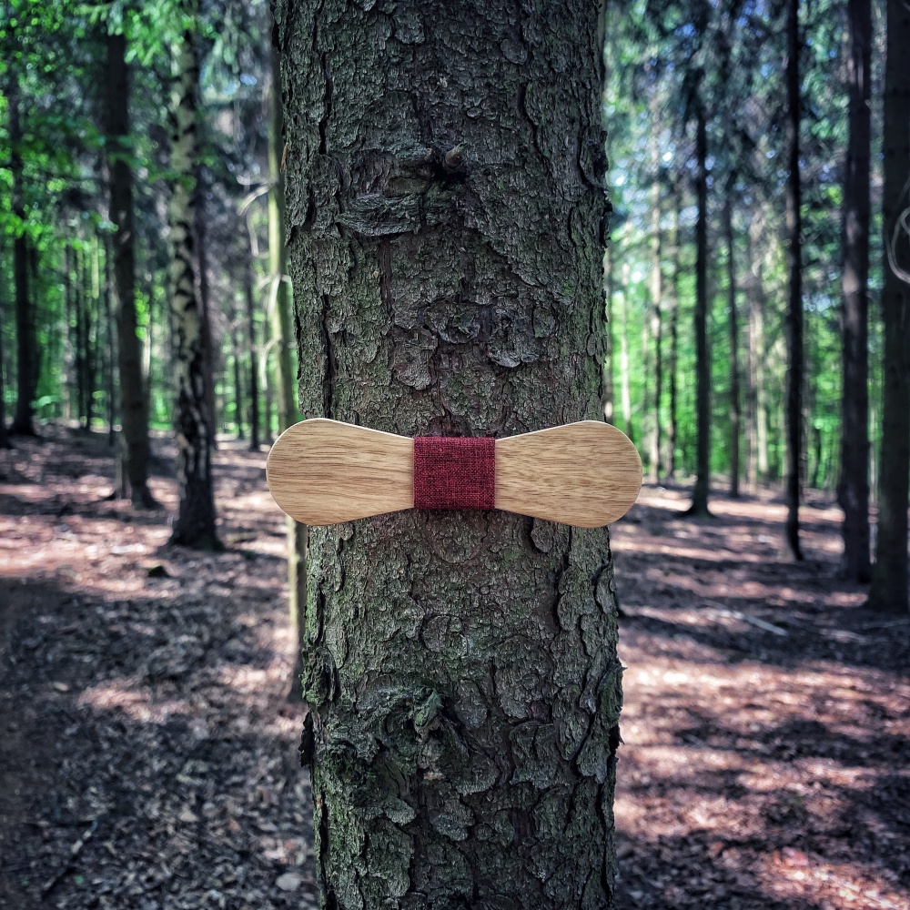 Dřevěný pánský motýlek Mahoosive Lollipop - red 