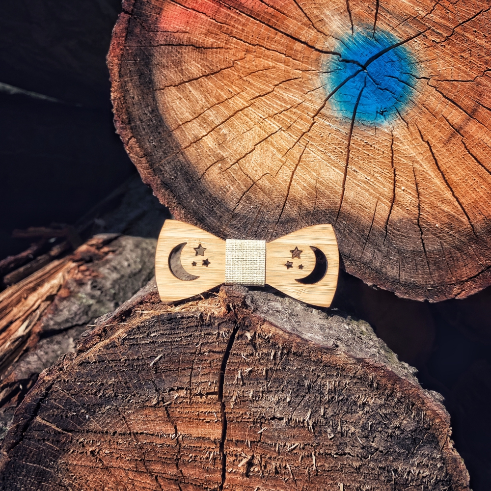 Chlapecký dřevěný motýlek Měsíček 