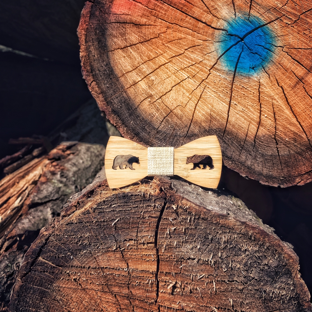 Chlapecký dřevěný motýlek Medvěd 