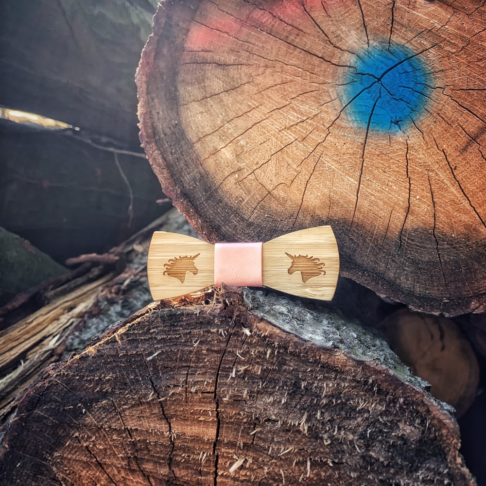 Dřevěný dámský motýlek Jednorožec Pink 