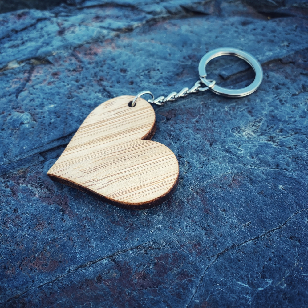 Dřevěná klíčenka Srdce 