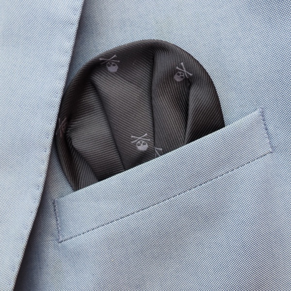 Černý kapesník do saka Skulls 