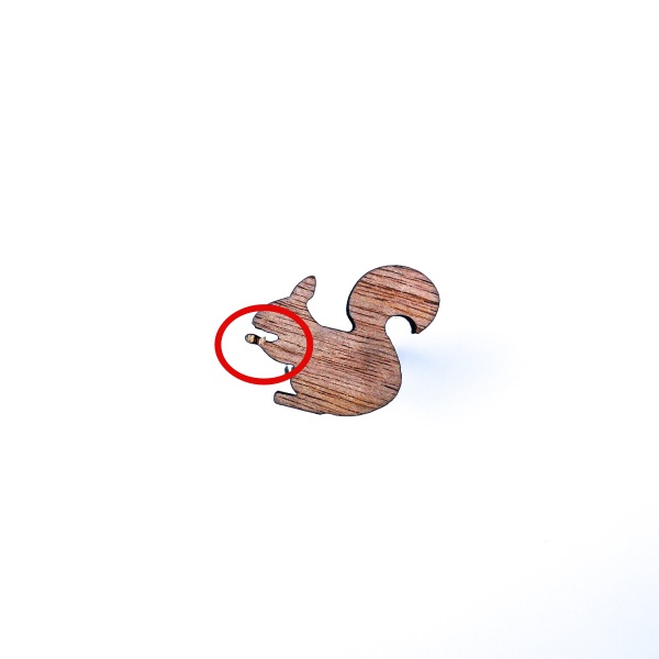 Dřevěné manžetové knoflíčky Veverka II. jakost 