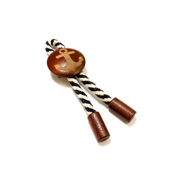 Dřevěná brož Kotva I. 