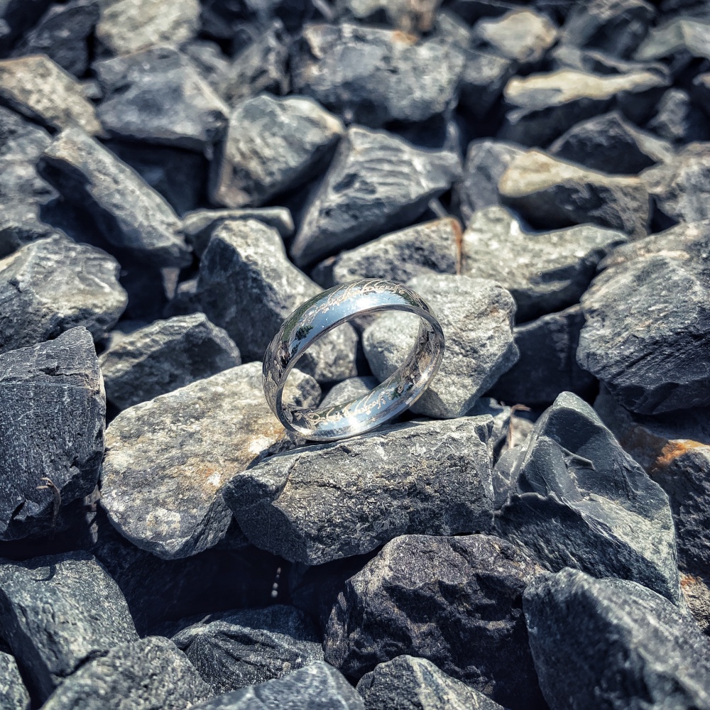 Stříbrný prsten Pán prstenů vel. 8