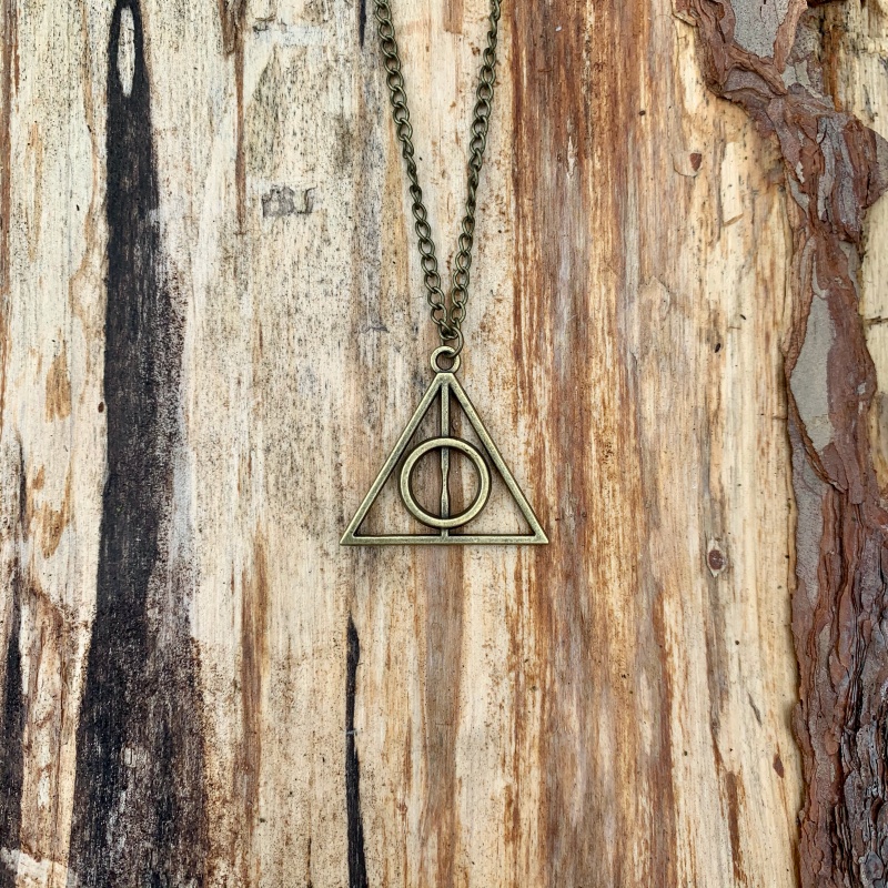 Vintage zlatý náhrdelník Trojúhelník smrti 