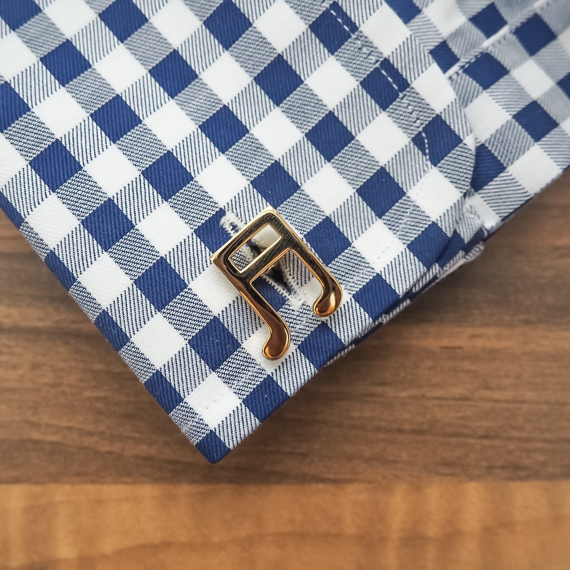 Zlatý set - spona na kravatu a manžetové knoflíčky Trubka a noty 