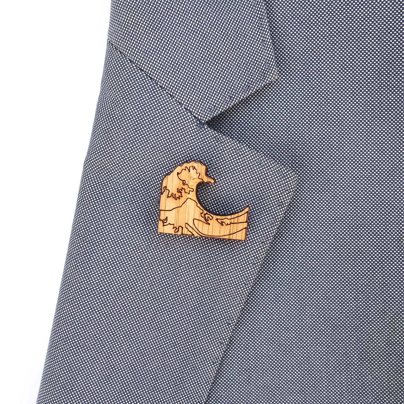 Dřevěná brož Vlna 