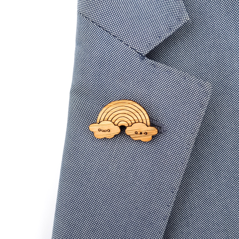 Dřevěná brož Duha s mráčky 