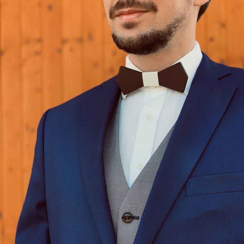 Dřevěný pánský motýlek Slim white I. 