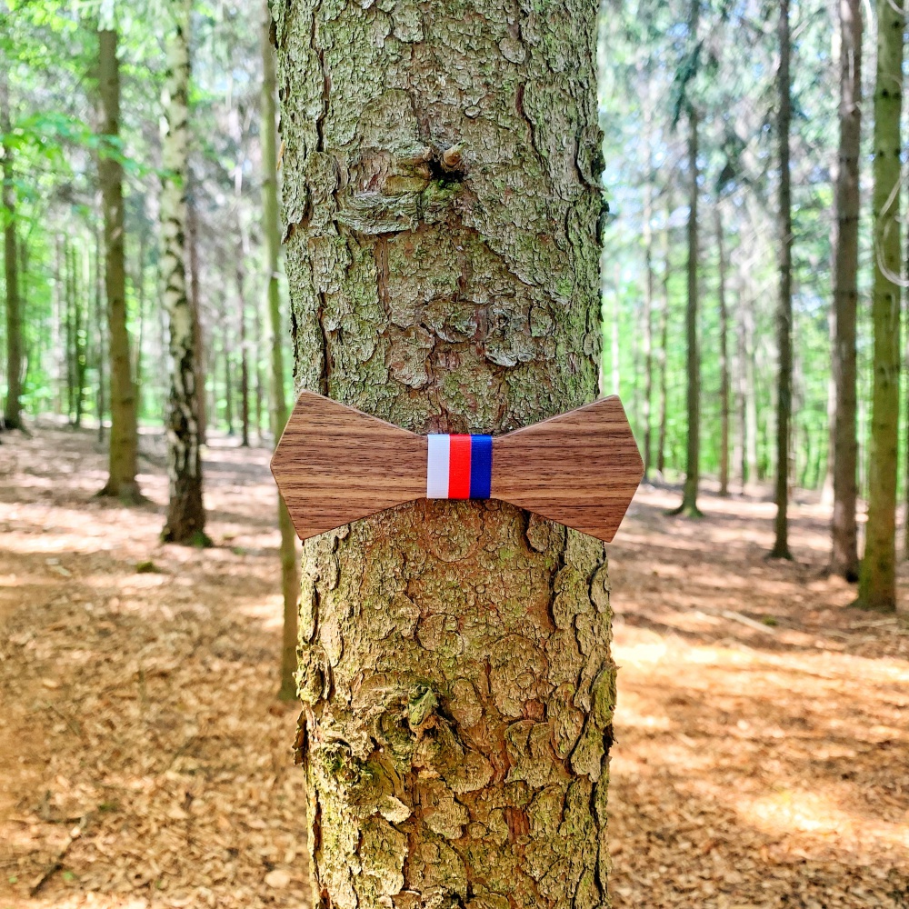 Dřevěný pánský motýlek Slim Česko