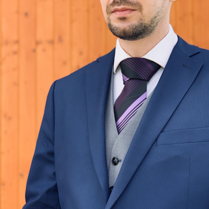 Černo - fialová kravata Pruhy 