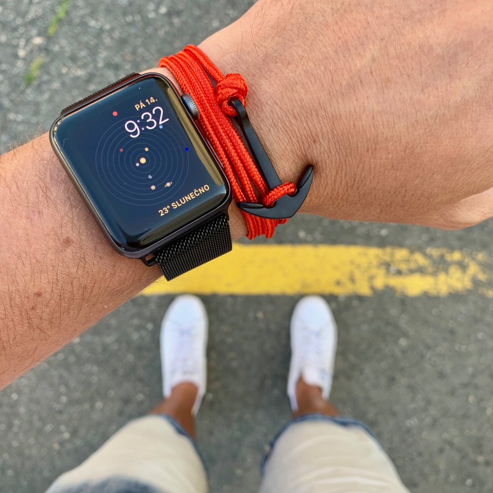 Červený náramek Kotva black 