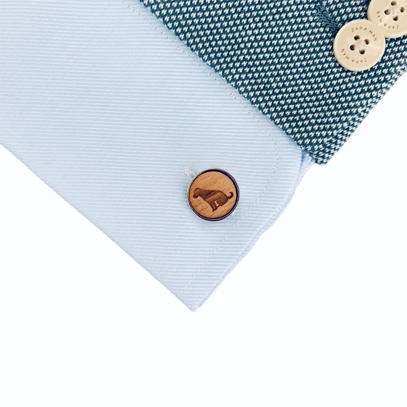 Dřevěné manžetové knoflíčky Labrador 