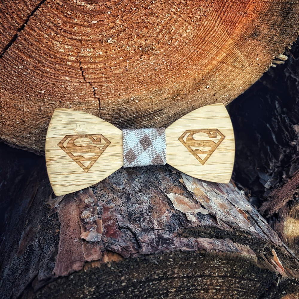 Dřevěný pánský motýlek Superman Cube 