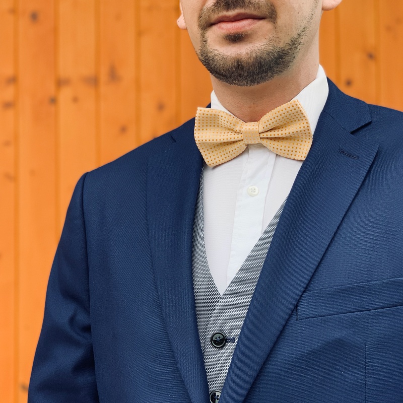 Zlatý motýlek Dots