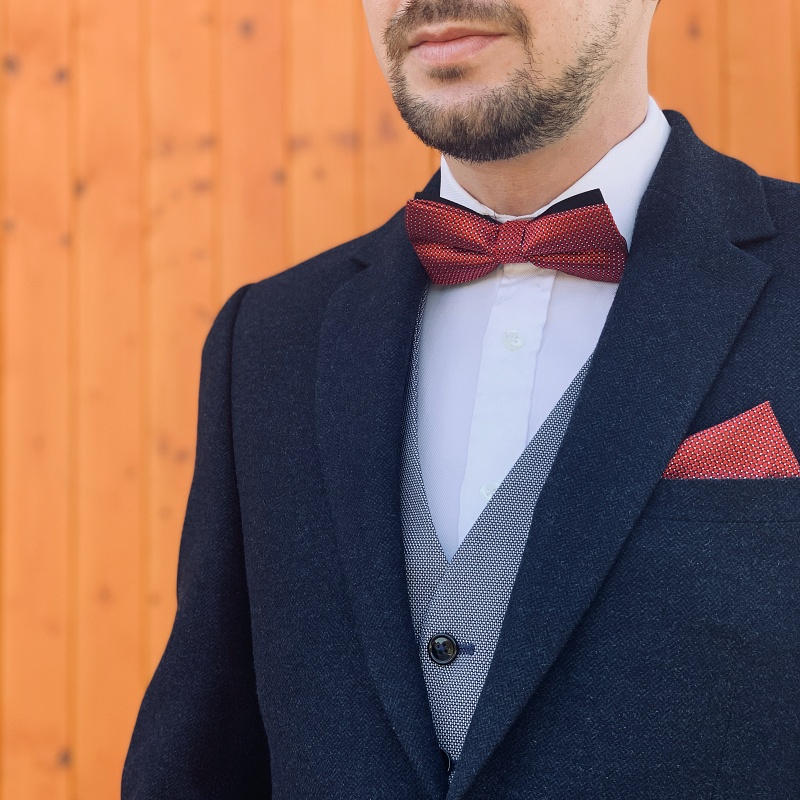 Červený set - motýlek + kapesník + manžetové knoflíčky Kostičky 