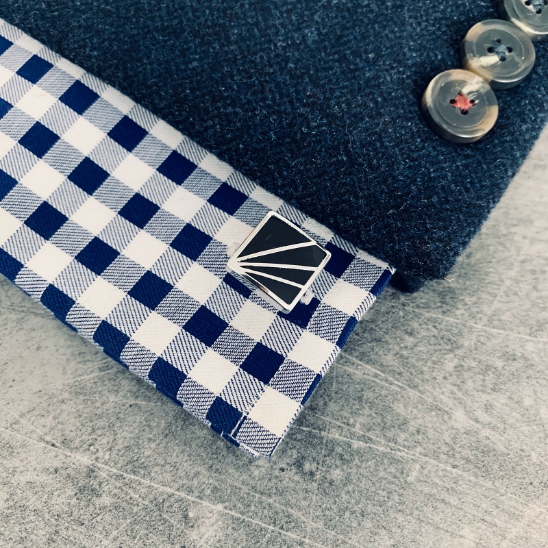 Stříbrno - černý set - spona na kravatu a manžetové knoflíčky Paprsky 