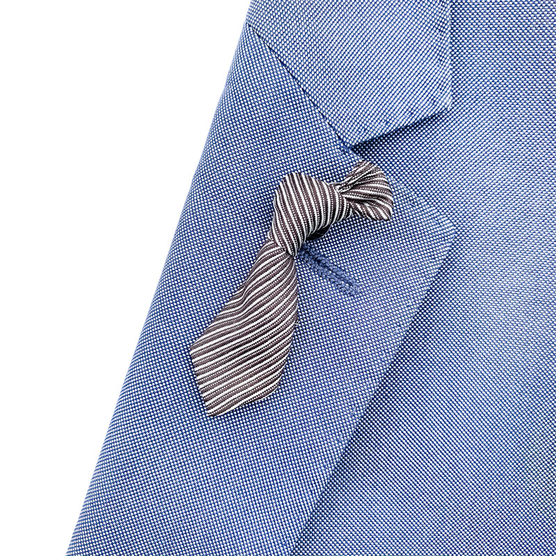 Černo - stříbrná brož Kravata stripe 